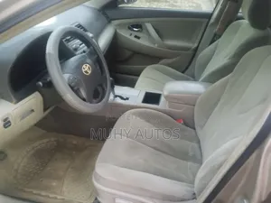 Toyota Camry LE 4dr Sedan (2.4L 4cyl 5A) 2007 Gold