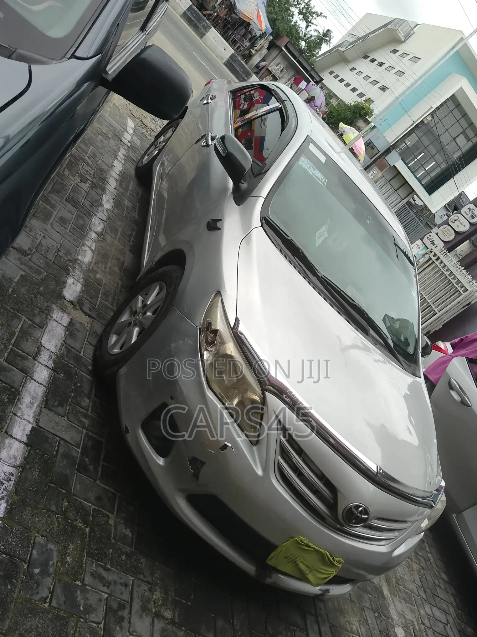 Toyota Corolla 2010 Silver