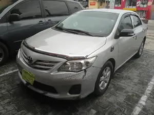 Toyota Corolla 2010 Silver
