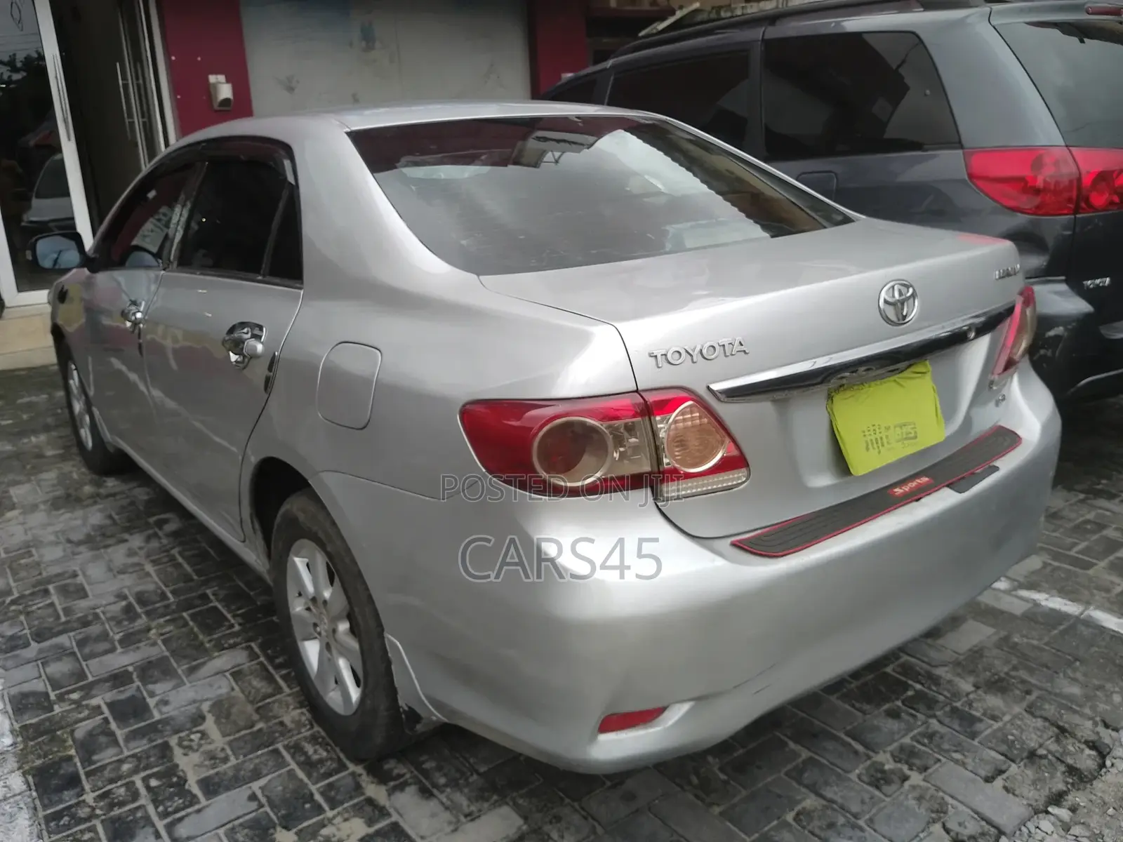 Toyota Corolla 2010 Silver