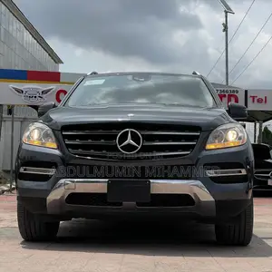 Mercedes-Benz M Class ML350 4dr SUV (3.5L 6cyl 7A) 2015 Black