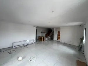4bdrm Maisonette in Parkview Estate for rent