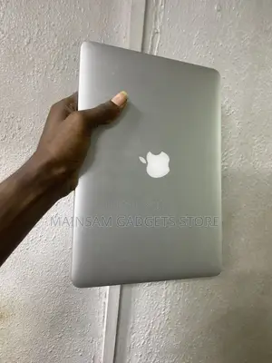 Laptop Apple MacBook Pro 2015 8GB Intel Core i5 SSD 256GB