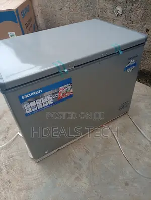 Skyrun 300L Chest Freezer Ideal for Single Rooms