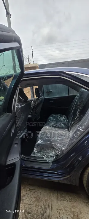 Toyota Camry LE 4dr Sedan (2.5L 4cyl 6A) 2016 Blue