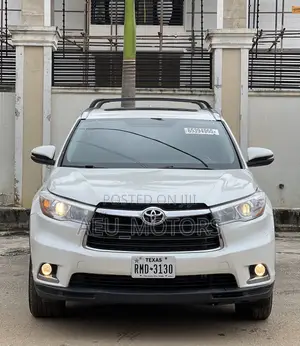 Toyota Highlander XLE V6 4x4 (3.5L 6cyl 6A) 2016 White