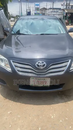 Toyota Camry 2011 Gray