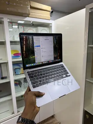 Laptop Apple MacBook Pro 2020 M1 16GB Apple M1 SSD 1T