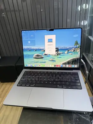 Laptop Apple MacBook Pro 2023 M2 16GB SSD 512GB