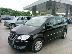 Volkswagen Touran 2010 Black