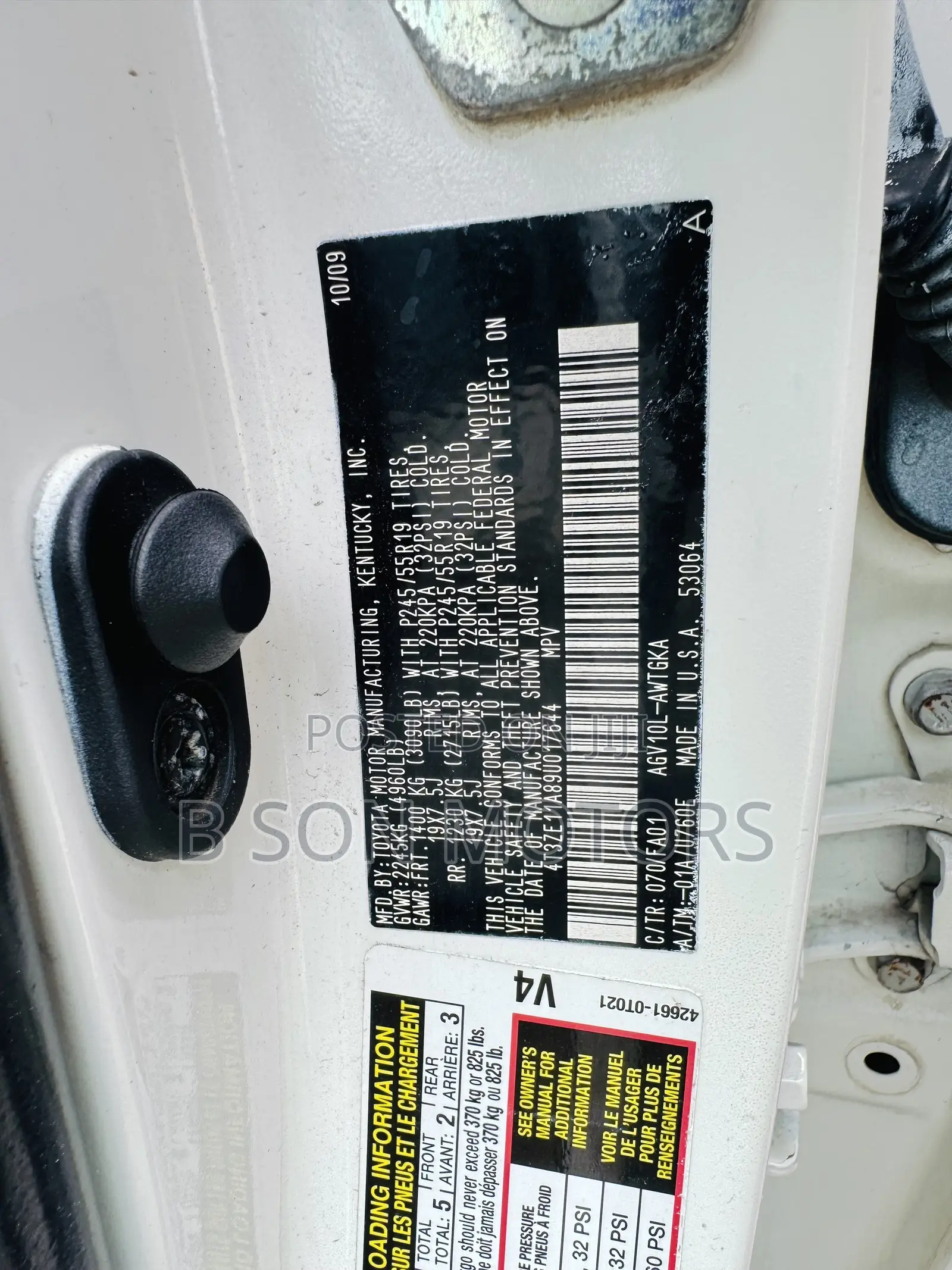 Toyota Venza LE 2010 White