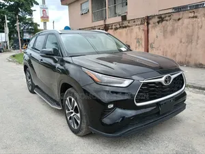 Toyota Highlander XLE FWD 2023 Black