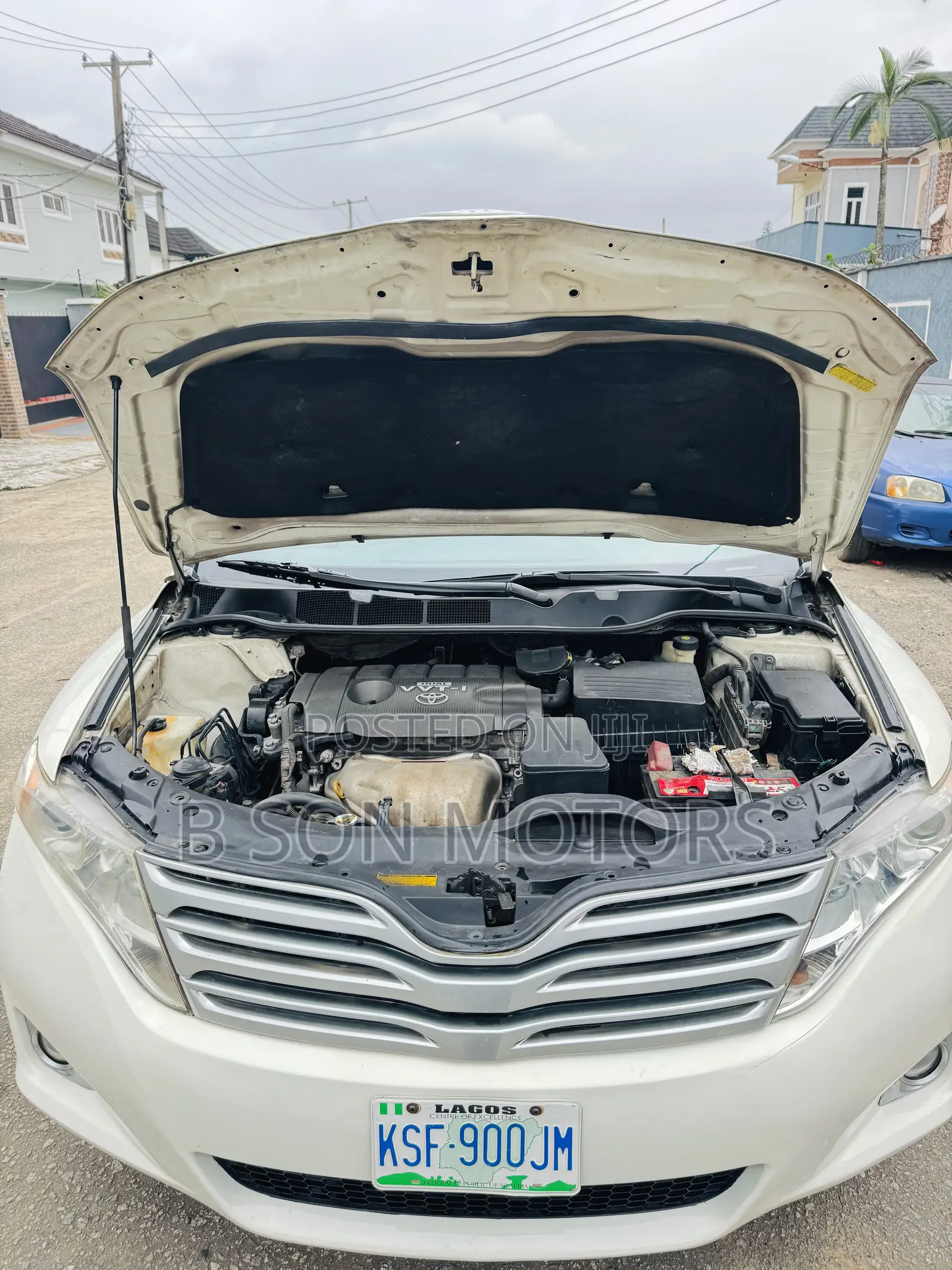Toyota Venza LE 2010 White