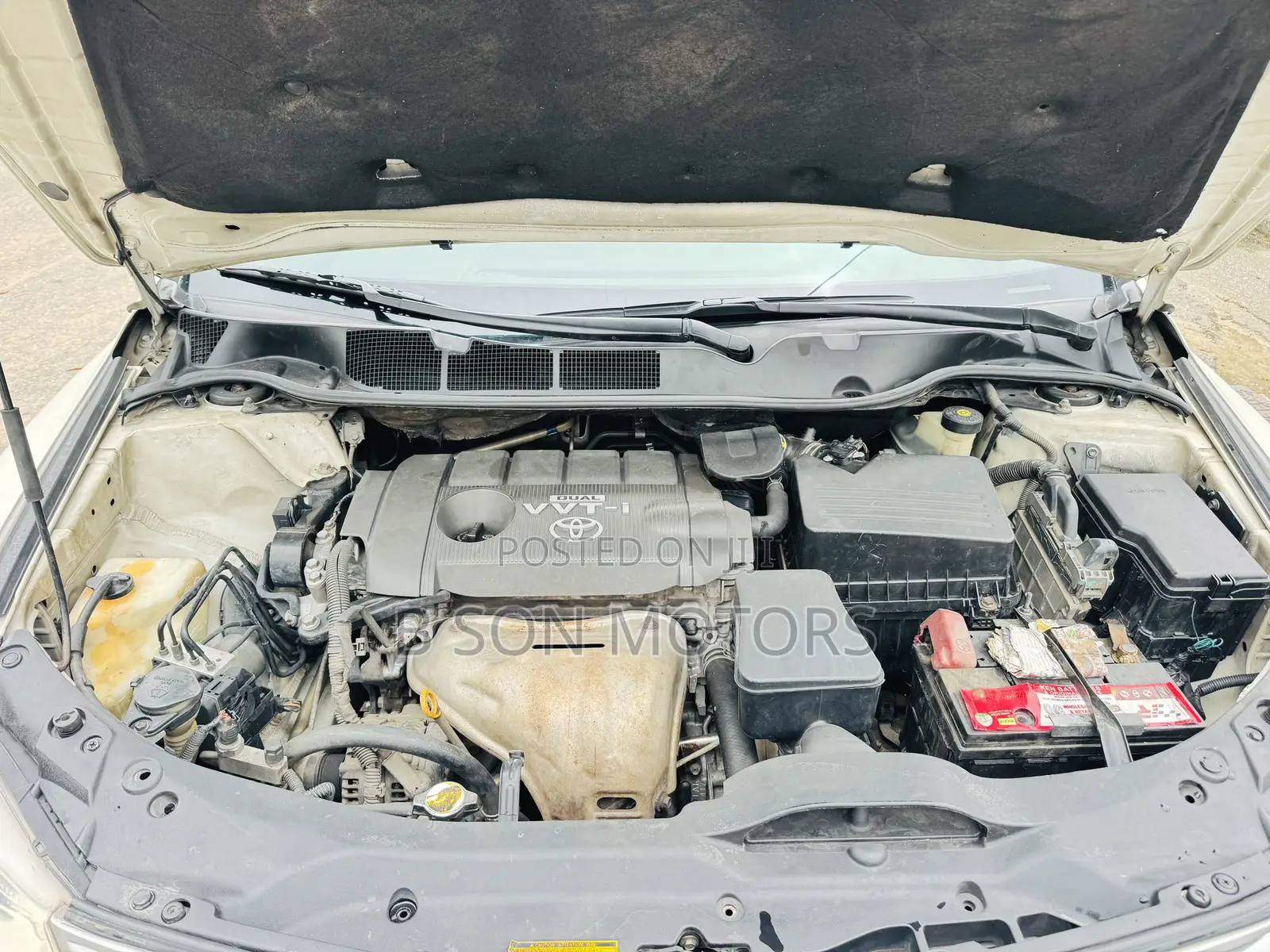 Toyota Venza LE 2010 White