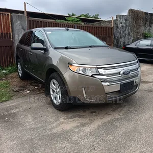 Ford Edge SE 4dr SUV AWD (3.5L 6cyl 6A) 2014 Ivory