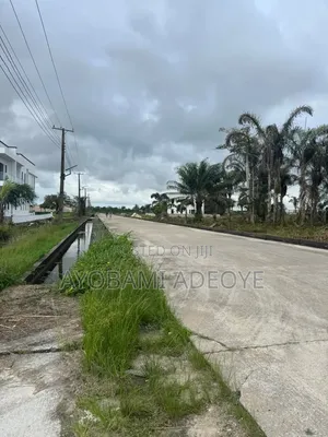 A Plot ( 450sqm) for Sale at Beechwood Estate Ibeju Lekki Lagos