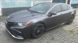 Toyota Camry 2018 Gray