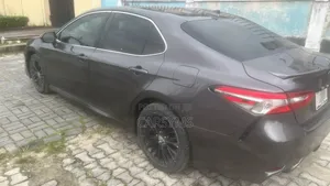 Toyota Camry 2018 Gray