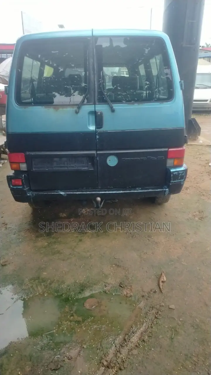Volkswagen Transporter 2000 Green