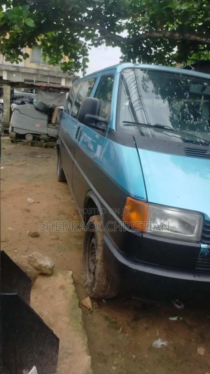 Volkswagen Transporter 2000 Green