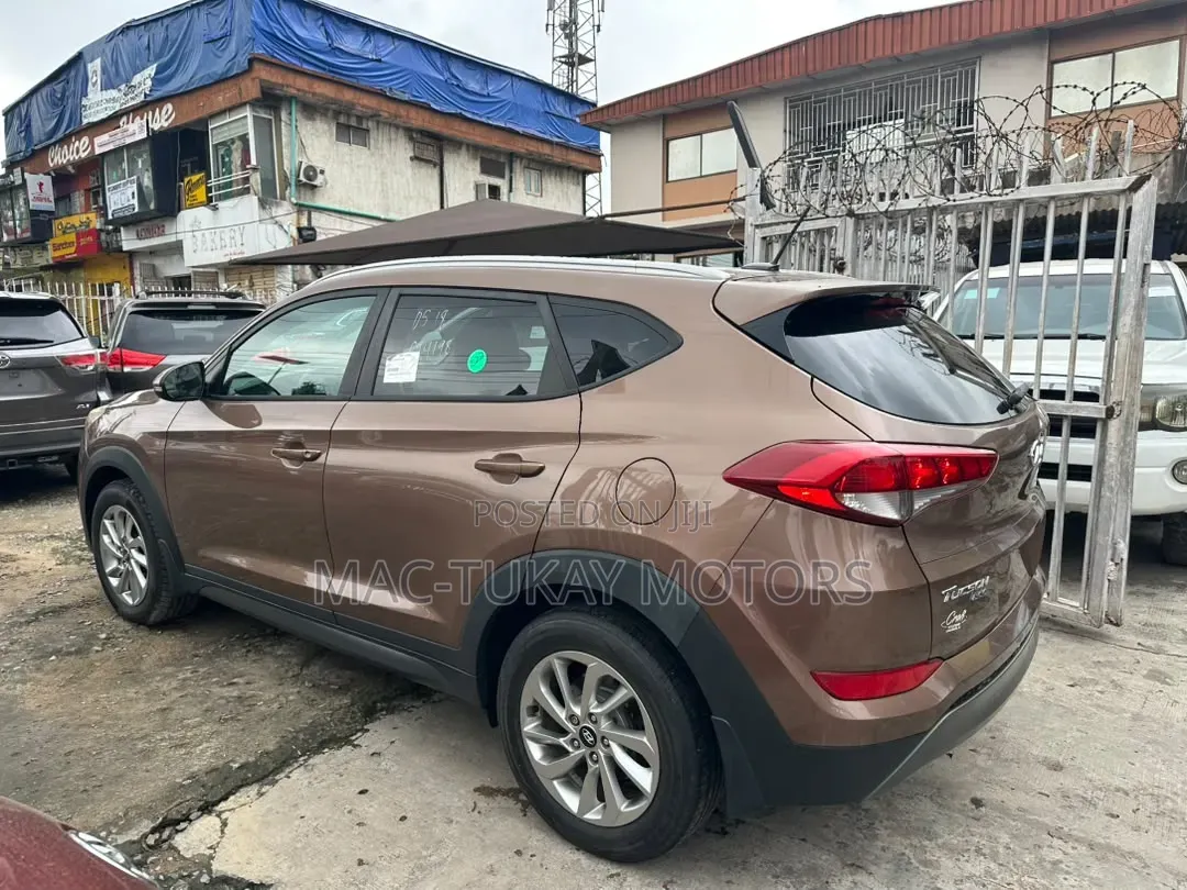 Hyundai Tucson 2016 Brown