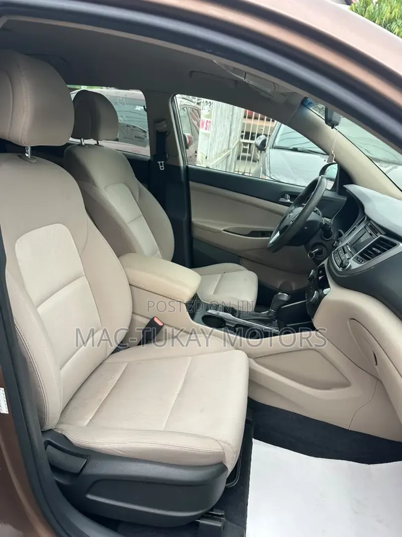Hyundai Tucson 2016 Brown