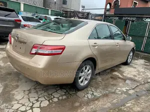 Toyota Camry 2011 Gold