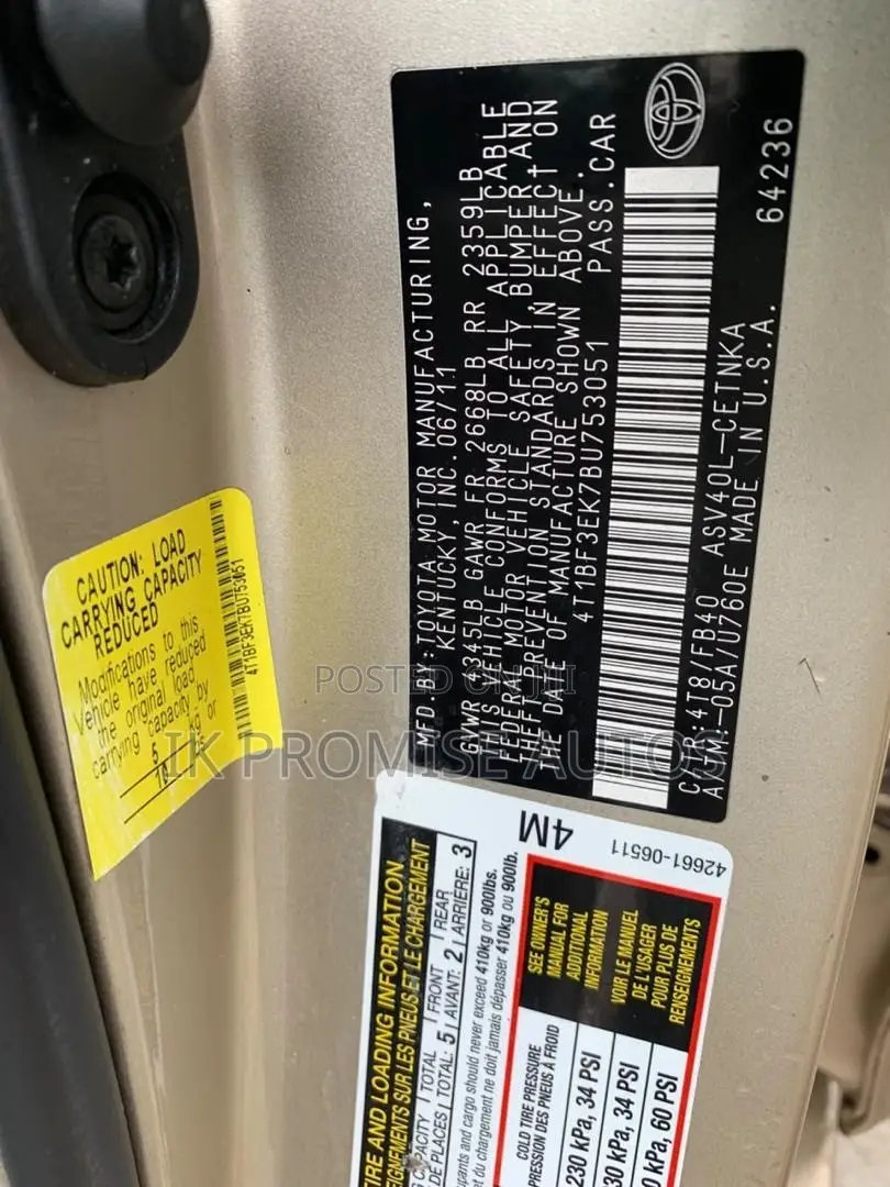 Toyota Camry 2011 Gold