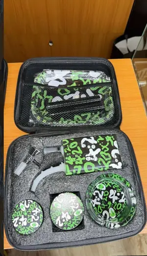 Luxury Smoking Kit ( 420 Accessories )