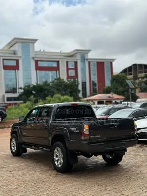 Toyota Tacoma 2014 Gray