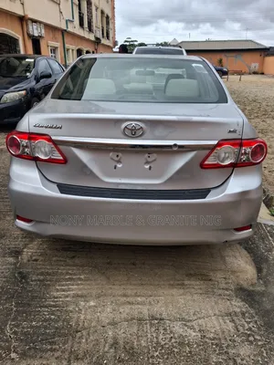 Toyota Corolla 2011 Silver