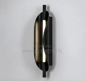 Modern Luxury Wall Lamp. Black/Gold