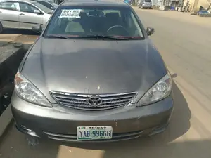 Toyota Camry 2004 Gray