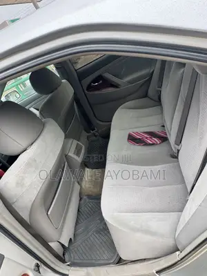 Toyota Camry LE 4dr Sedan (2.5L 4cyl 6A) 2011 Silver