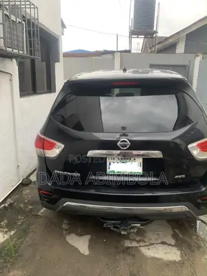 Nissan Pathfinder 2013 Black