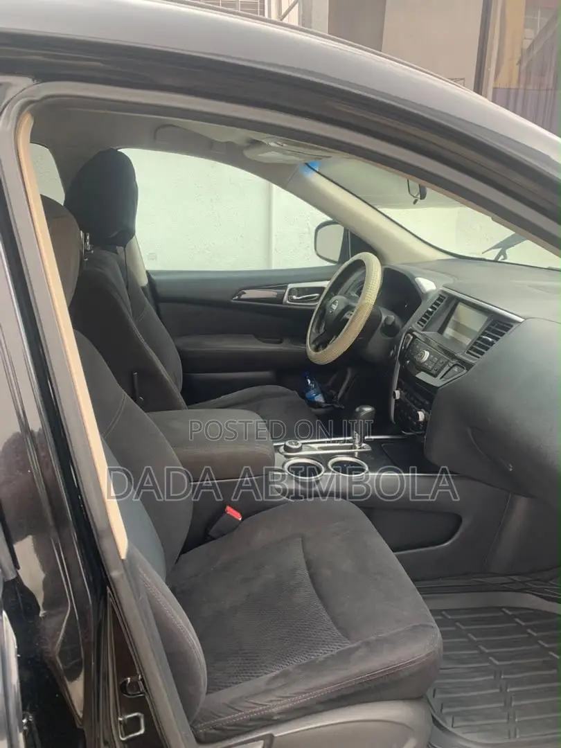 Nissan Pathfinder 2013 Black
