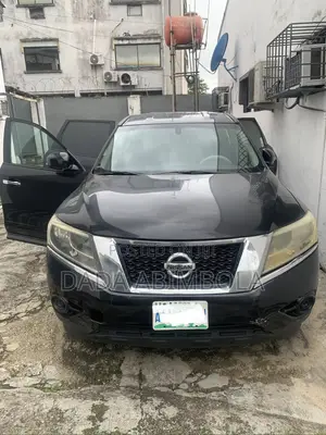 Nissan Pathfinder 2013 Black