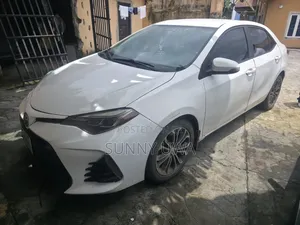 Toyota Corolla S 4dr Sedan (1.8L 4cyl CVT) 2014 White