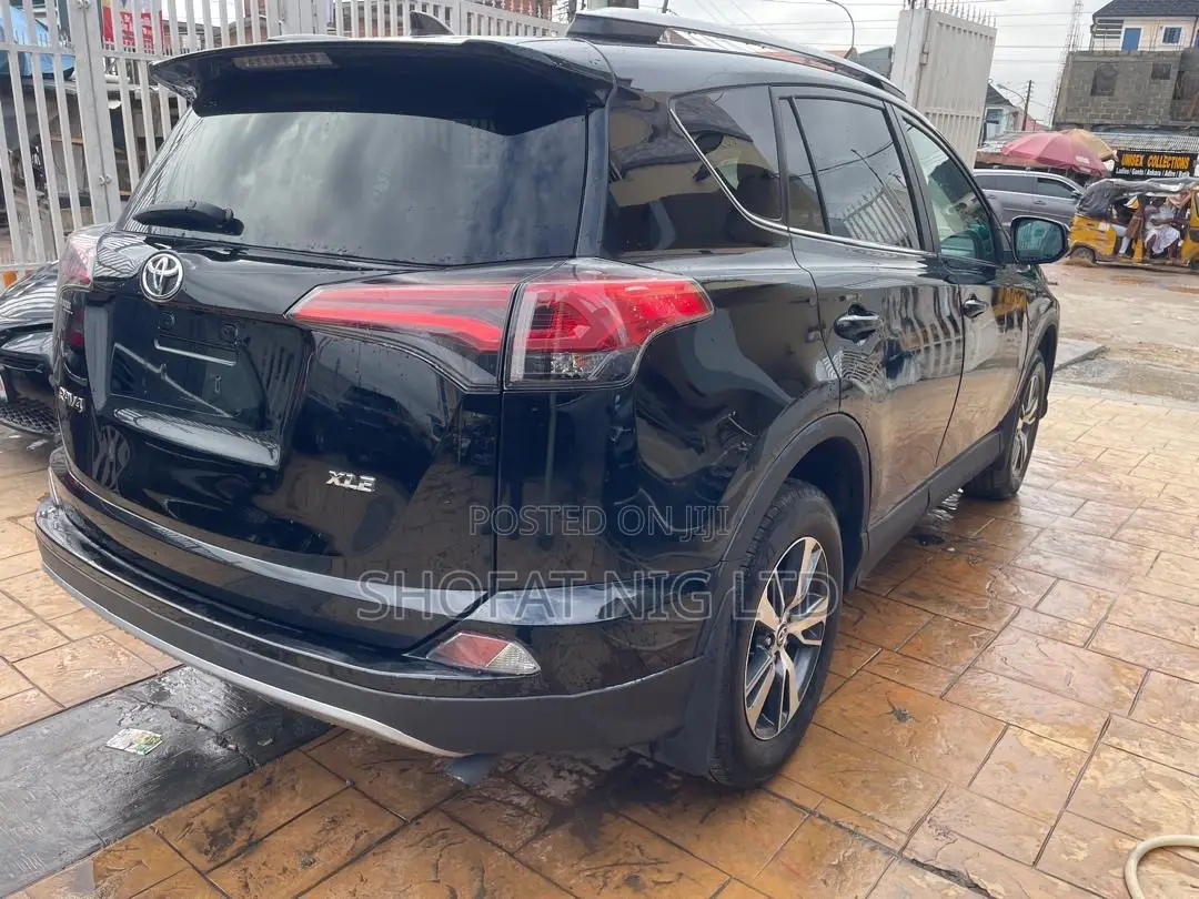 Toyota RAV4 2018 Black