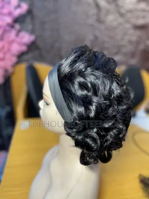 Short Banded Bouncy Hair for Women