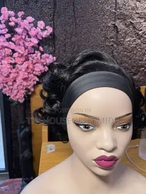 Short Banded Bouncy Hair for Women
