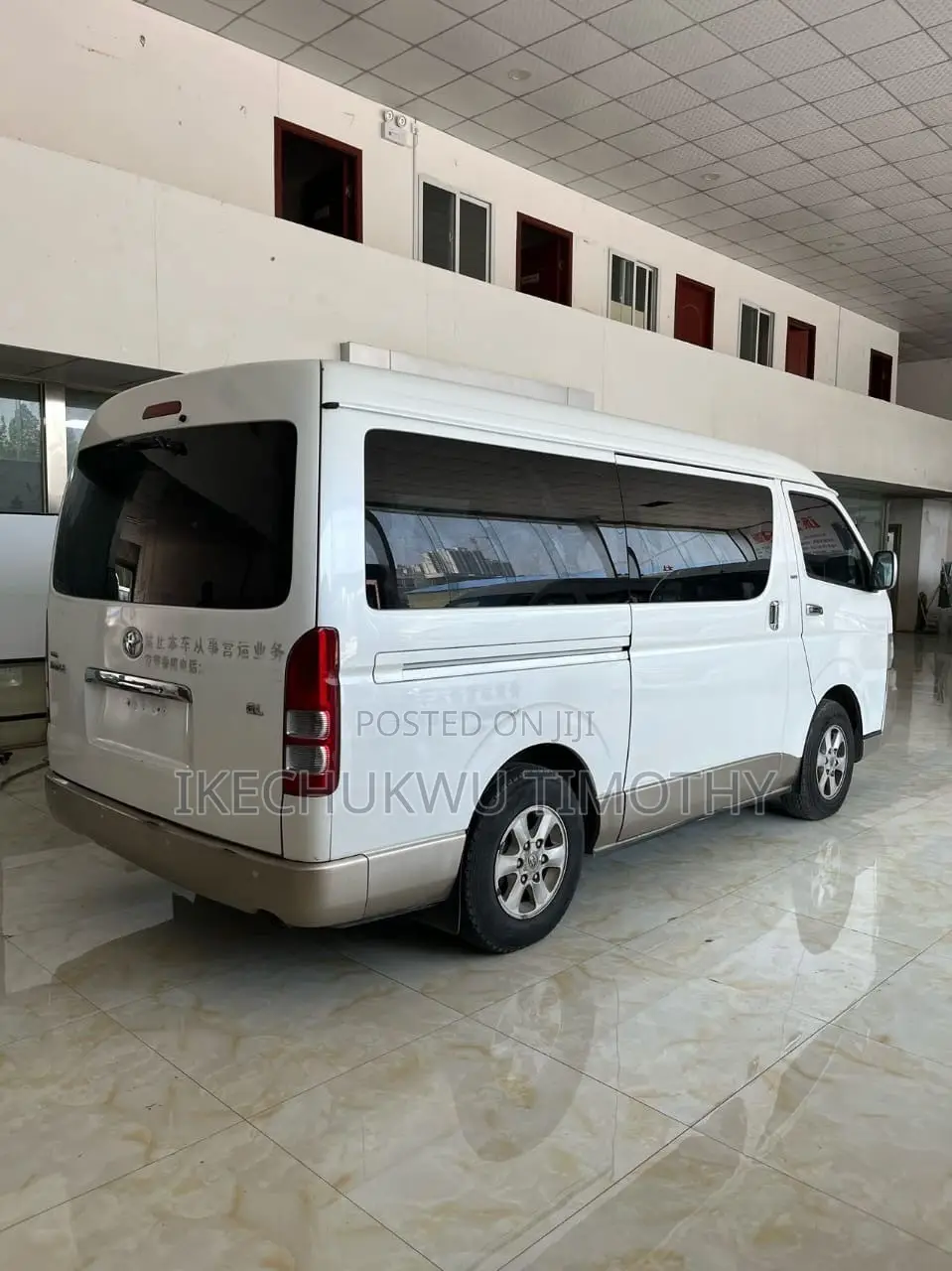 Toyota HiAce 2012 White
