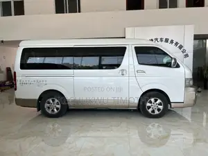 Toyota HiAce 2012 White