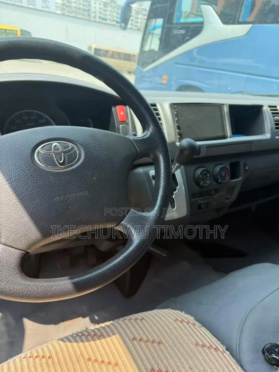 Toyota HiAce 2012 White