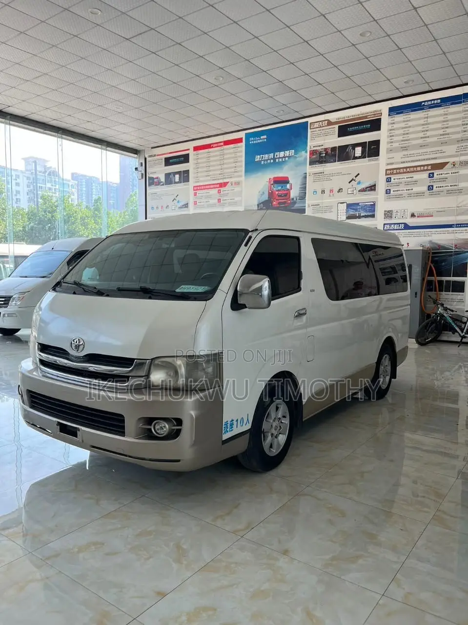 Toyota HiAce 2012 White
