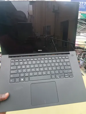 Laptop Dell Precision 5520 16GB Intel Core i7 SSD 256GB