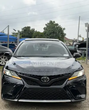 Toyota Camry XLE FWD (2.5L 4cyl 8AM) 2018 Black