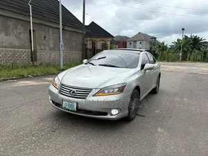 Lexus ES 2012 Silver