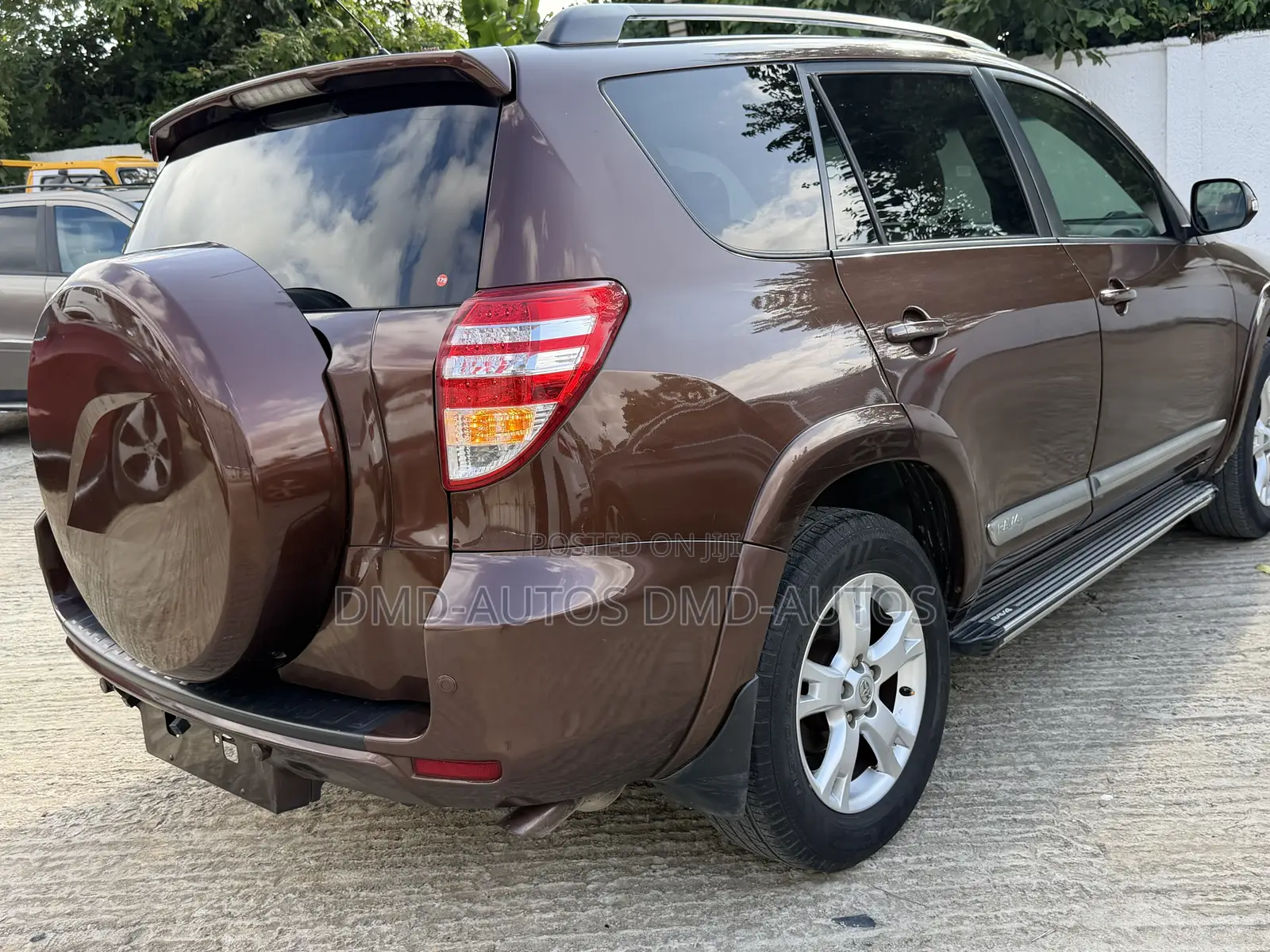 Toyota RAV4 2012 Brown