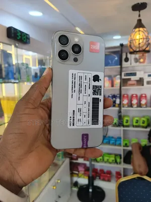 Apple iPhone 15 Pro Max 256 GB Silver